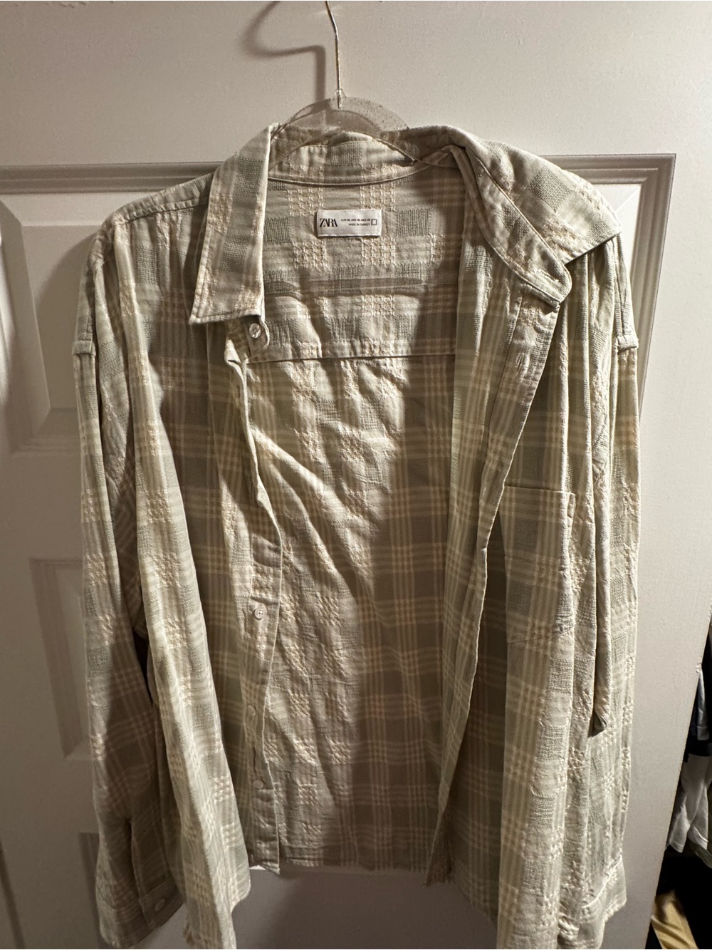 ZARA Men Plaid Lightweight Shirt Jacket in Pale Green